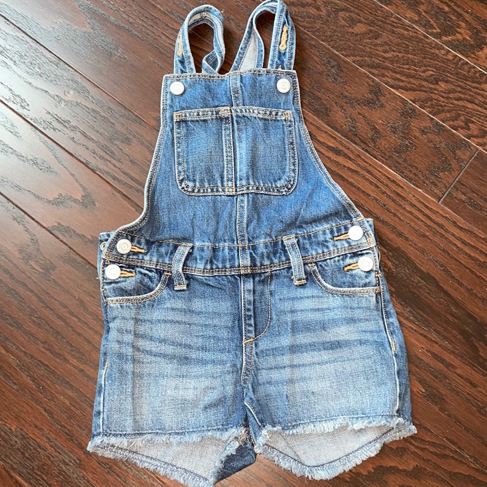 Old Navy Girl Short Overalls in Size Xsmall (5)